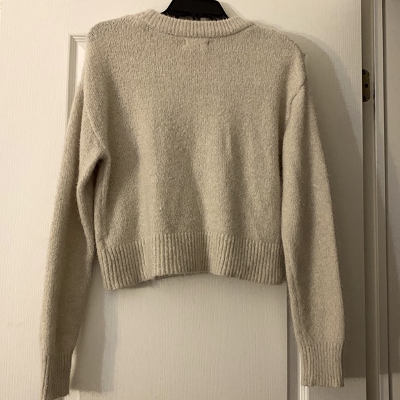Cream coloured knit medium yes Lola sweater - Picture 4 of 4